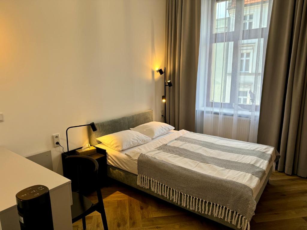 PRZYSTANEK KATOWICE Mariacka 7 - 1