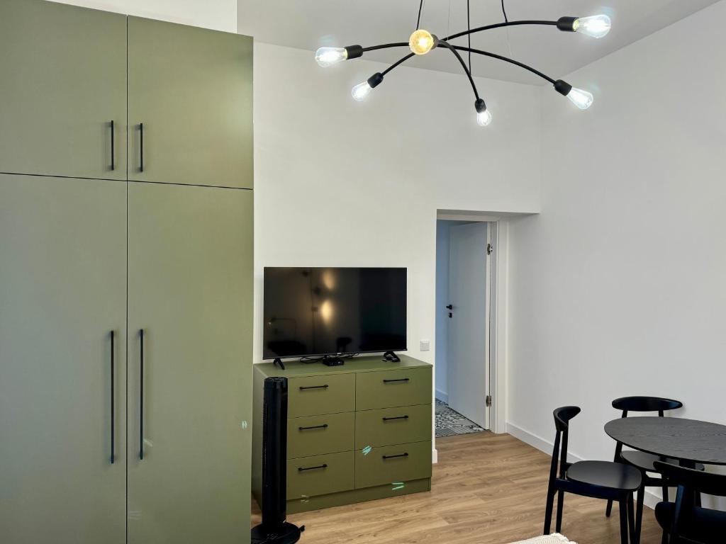 PRZYSTANEK KATOWICE Mariacka 7 - 17