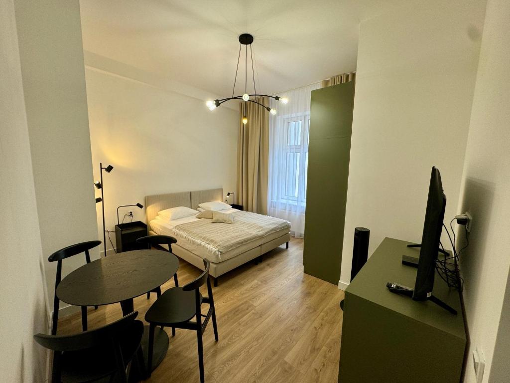 PRZYSTANEK KATOWICE Mariacka 7 - 19