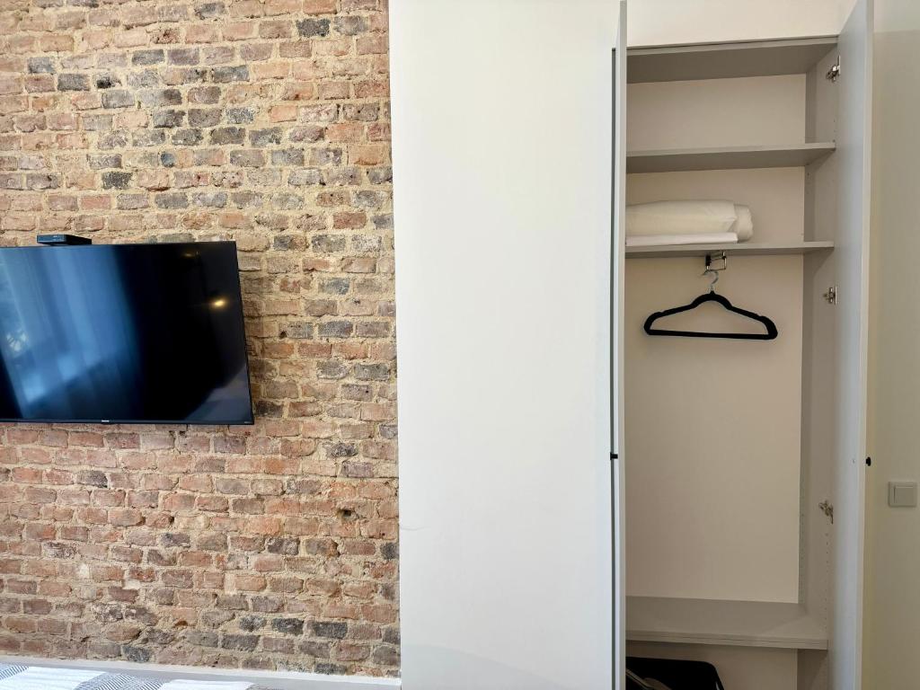 PRZYSTANEK KATOWICE Mariacka 7 - 5