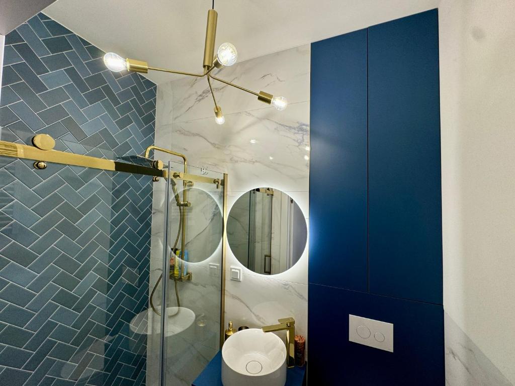 PRZYSTANEK KATOWICE Mariacka 7 - 15