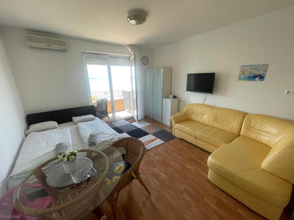 Club218 Holiday Apartman Siófok - Studio With Lake View