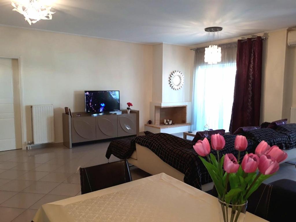 Glyfada Modern and Comfortable Apartment
