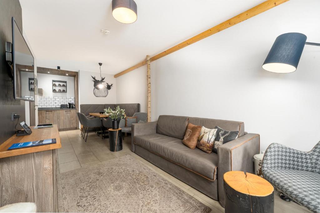 AvenidA Panorama Suites - One-Bedroom Suite With Terrace
