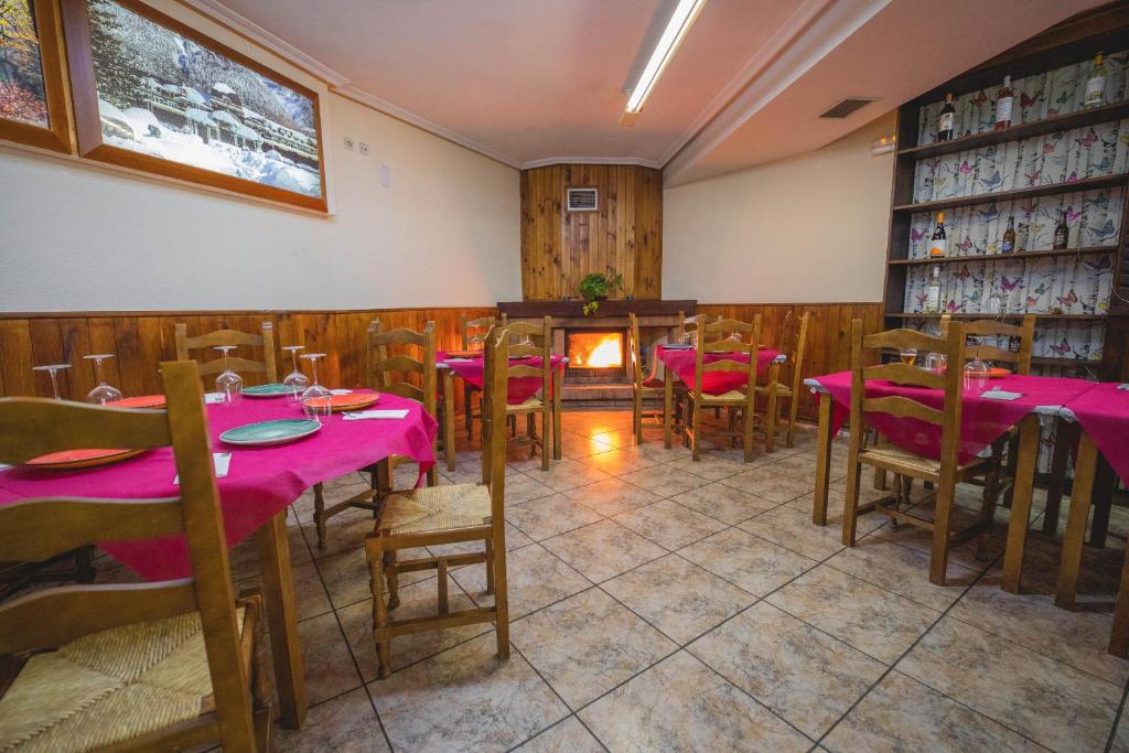 Restaurace v ubytování Hostal Alto Aragon