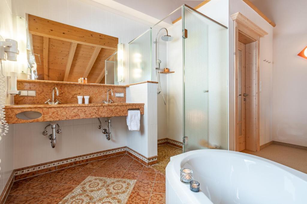 Koupelna v ubytování Berghotel Ronach