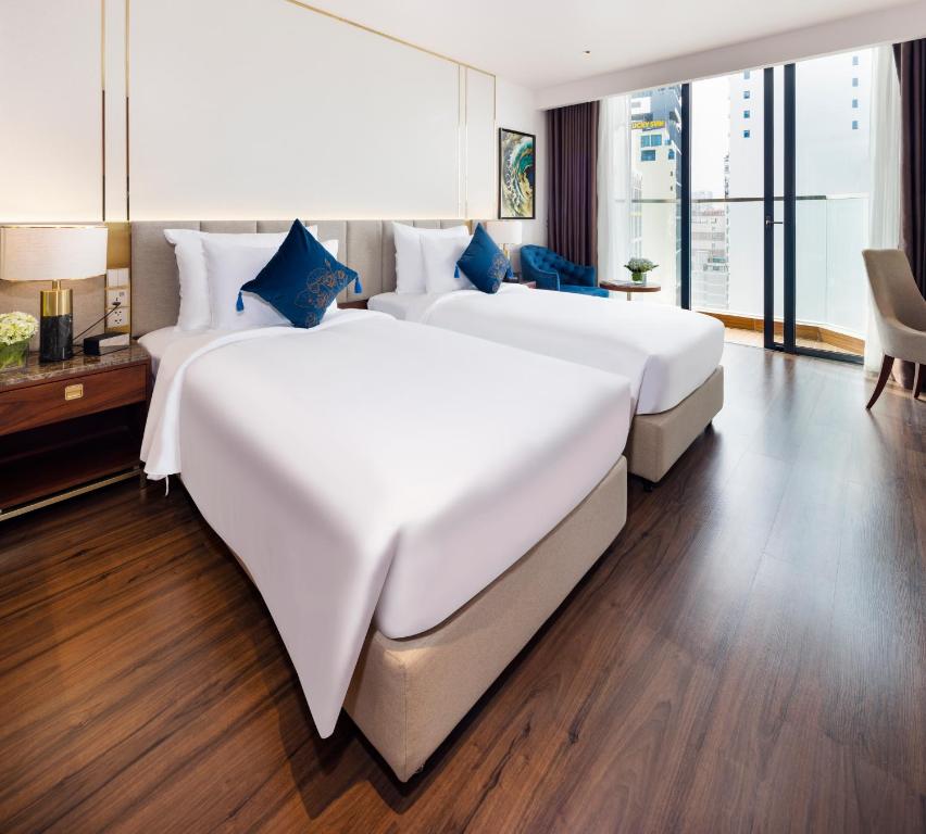 Superior Twin Connecting Room