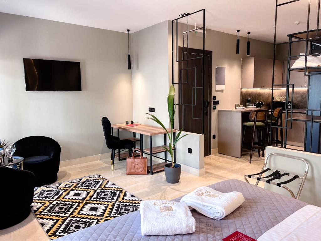 Royalty Suites Psyrri - Resim 28