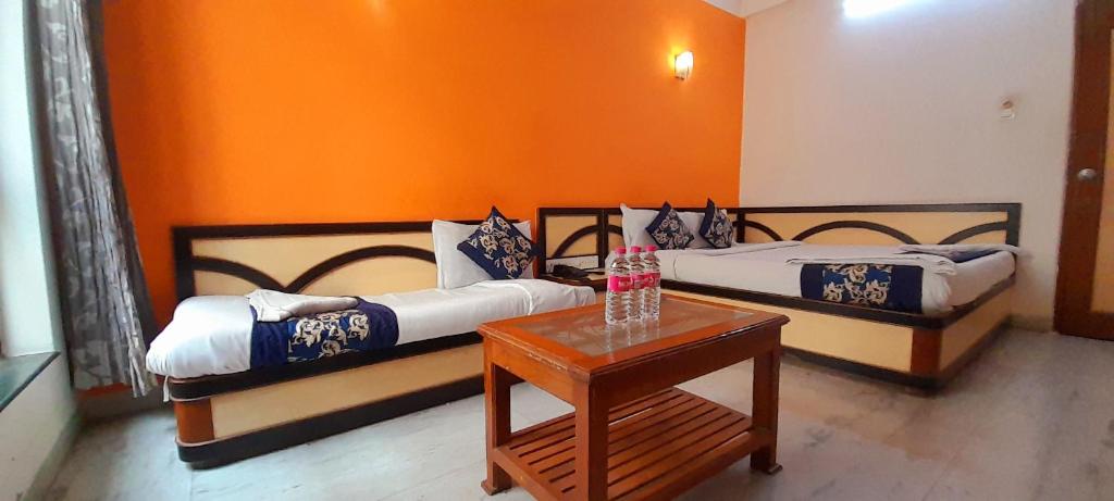 Posezení v ubytování Hotel Indore Palace - Feel at Home- Walking distance from Saibaba Temple