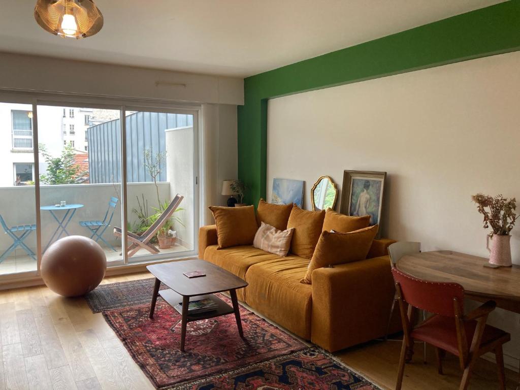 Photo de la galerie de l'établissement Quiétude au Village Jourdain, à Paris