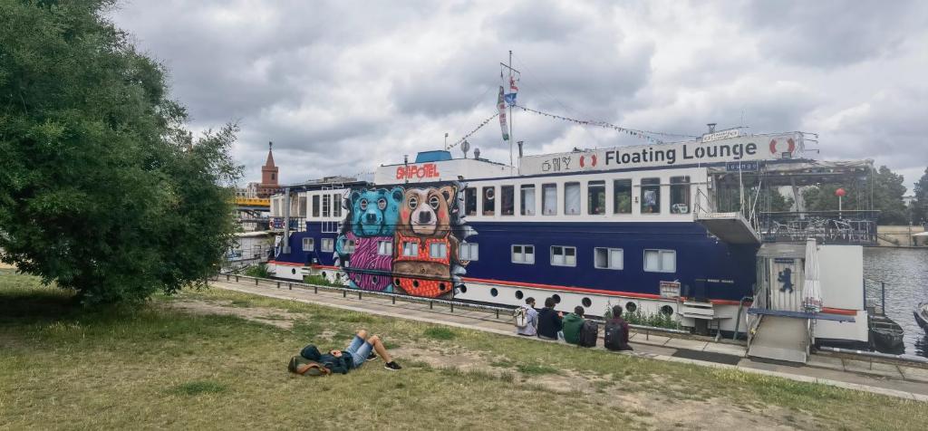 Shipotel-Berlin GmbH, Shipotel Eastern & Shipotel Western - Resim 15