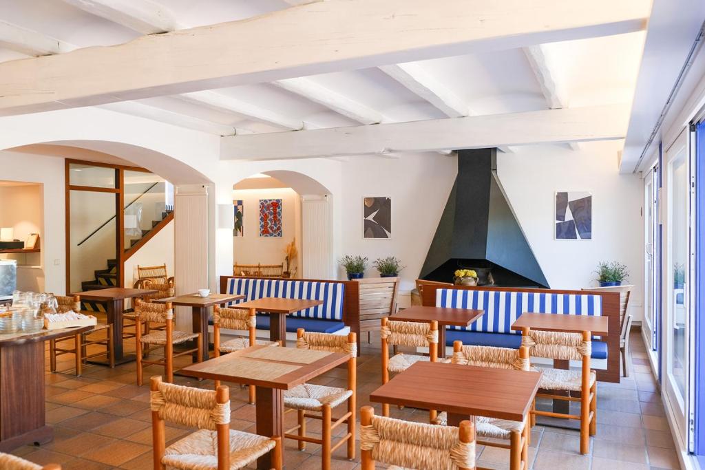Posedenie v ubytovaní Hotel Blaumar Cadaqués by Fimedhotels