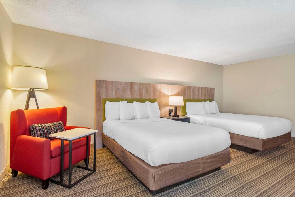 Country Inn & Suites by Radisson, Atlanta Galleria-Ballpark, GA photo