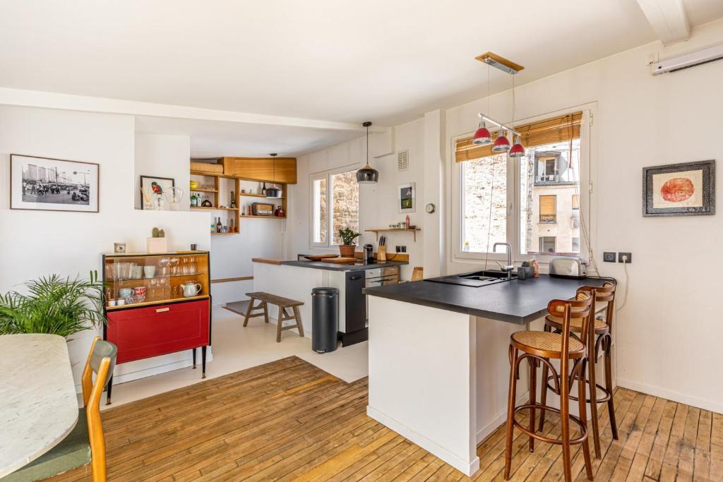 Zdjęcie z galerii obiektu GuestReady - Chic Apt 8mins de Sacre-Coeur w Paryżu