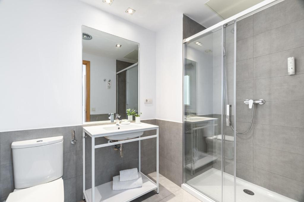 The Corner Apartments by Aspasios - 11