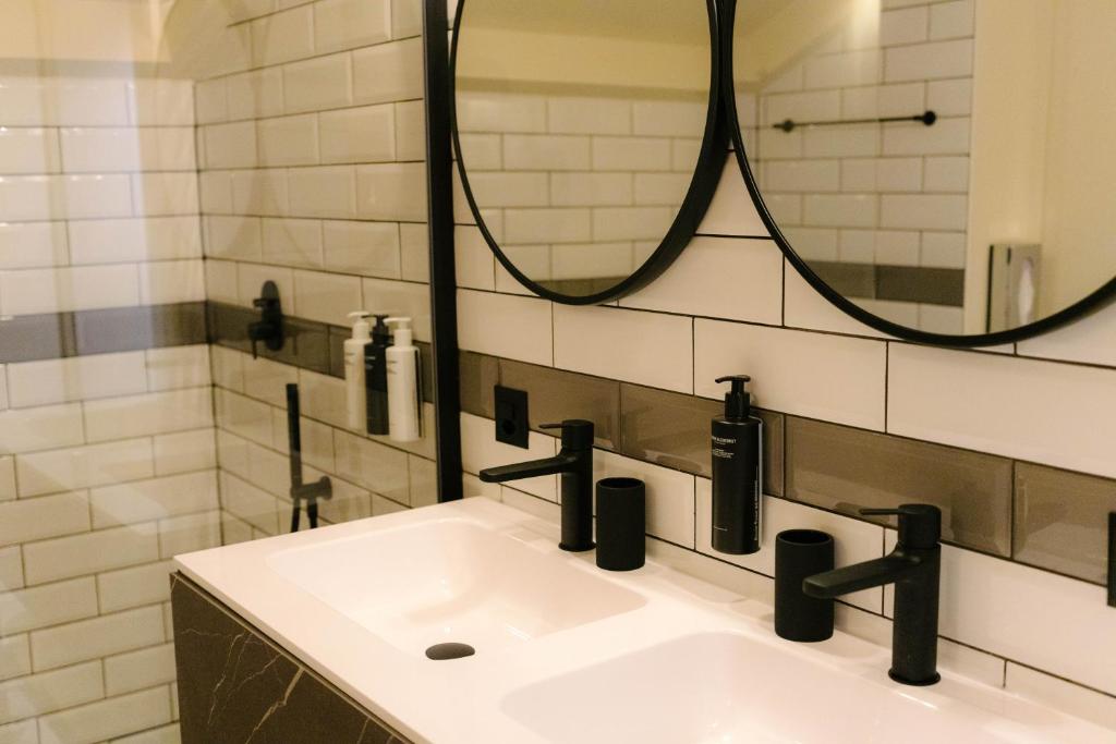 Seven Town House Boutique Hotel - Resim 14