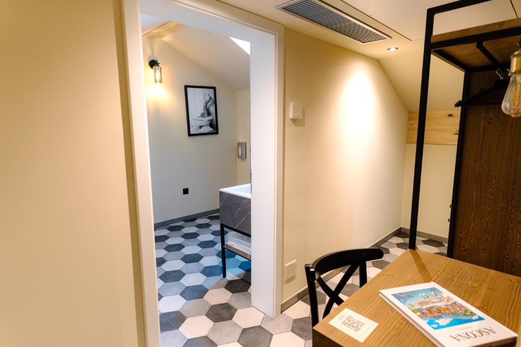 Seven Town House Boutique Hotel - Resim 22