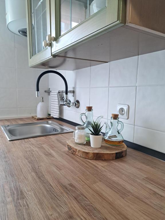 A kitchen or kitchenette at Apartamento Sabugo