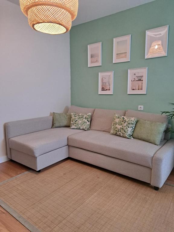 A seating area at Apartamento Sabugo