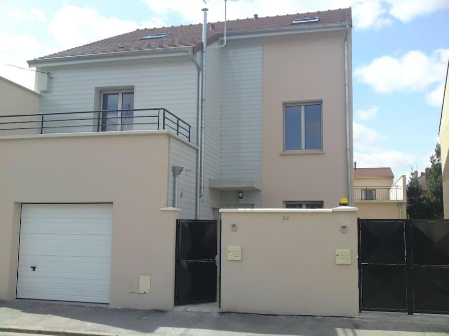 Photo de la galerie de l'établissement Grande Maison proche de centre de Paris, à Maisons-Alfort