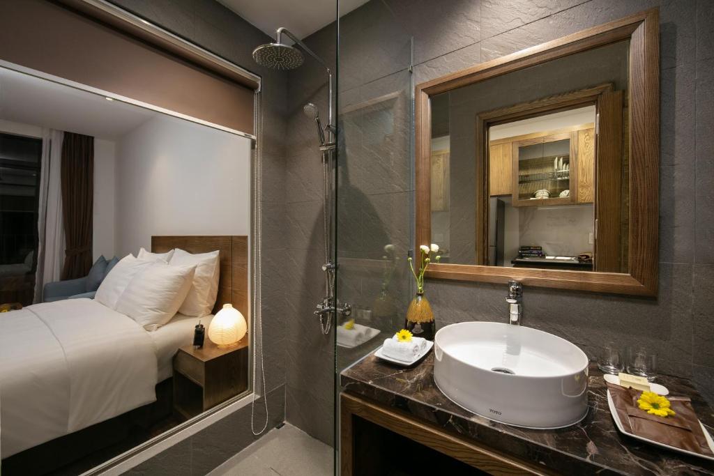 Executive Deluxe Studio with Bathtub and Kitchen