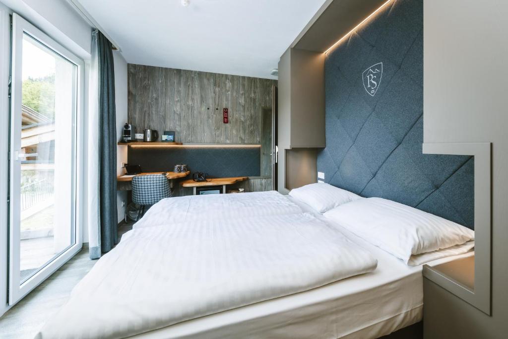 AvenidA Panorama Suites - Double Room