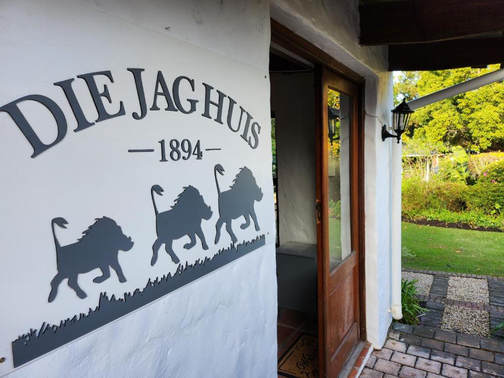 Fotografie z fotogalerie ubytování The Village Lodge v destinaci Stormsrivier
