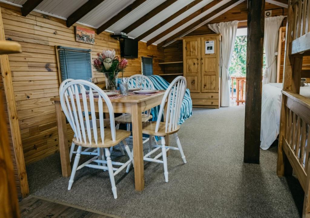 Fotografie z fotogalerie ubytování The Village Lodge v destinaci Stormsrivier