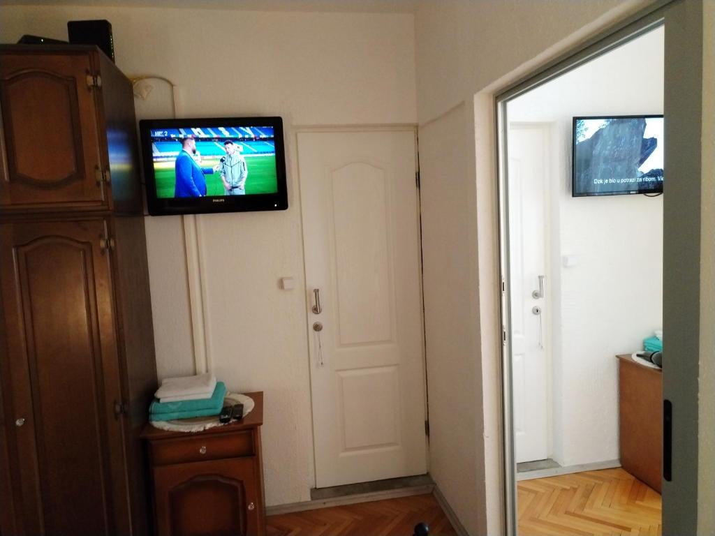 Televízia a/alebo spoločenská miestnosť v ubytovaní Apartment Suzana 2BR Split with balcony