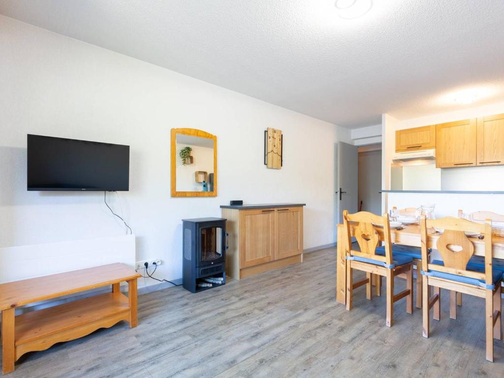 Appartement Rénové Peyragudes - 8 Pers, Balcon, 2 Chambres + Cabine, Parking Gratuit, Proche Pistes - FR-1-695-10 - Apartment