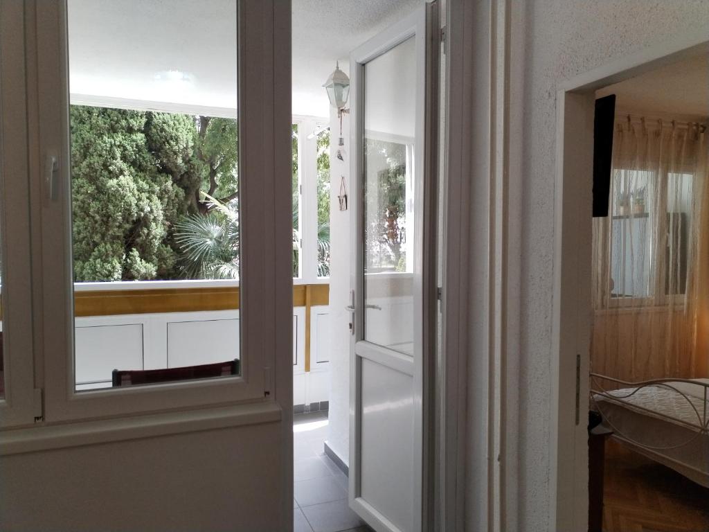 Posteľ alebo postele v izbe v ubytovaní Apartment Suzana 2BR Split with balcony