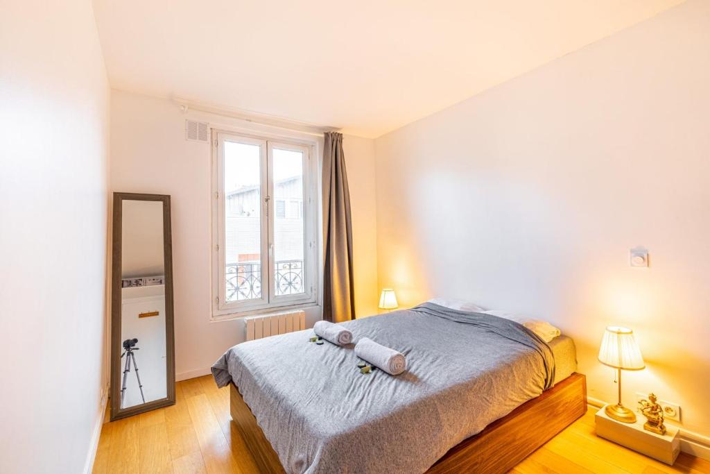 GuestReady - Cozy Minimalist in Saint-Ouen - Housity