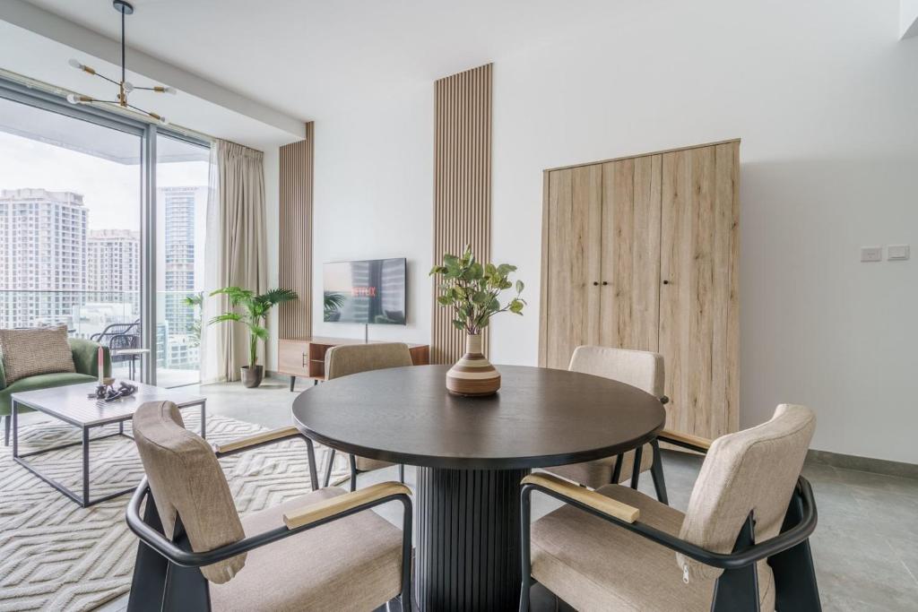 Posezení v ubytování GuestReady - Modern Mirza with Marina View