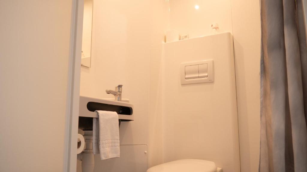 FastHotel Montpellier Ouest - Un Hôtel FH Classic - Habitación Doble Con Baño Privado