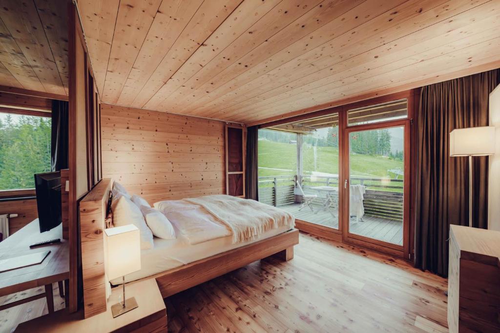 Holzhotel Forsthofalm - 19