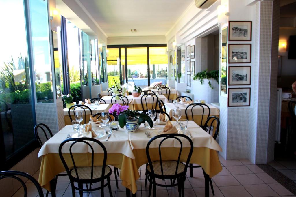 Restaurace v ubytování Hotel Angela