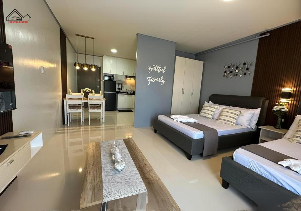 Puerto Princesa Spacious Family-Friendly Condo with Balcony - B1 7Kunzite 4