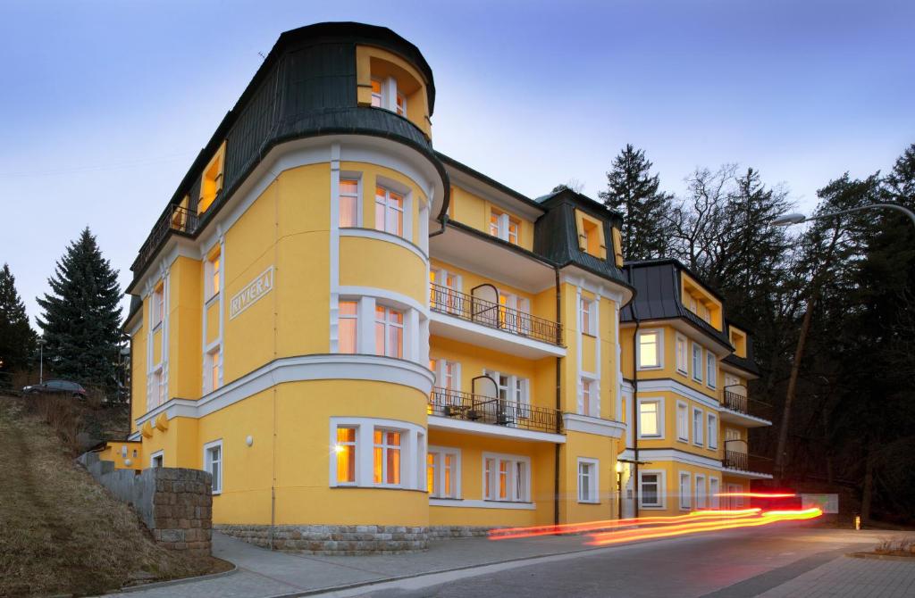 Budova, v ktorej sa hotel nachádza