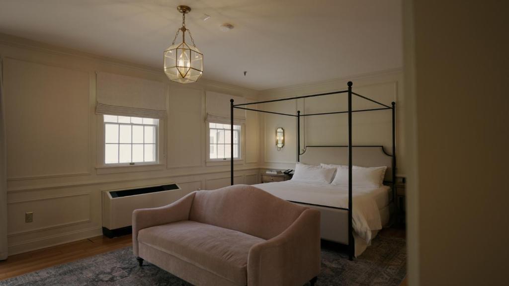 The Litchfield Inn - 