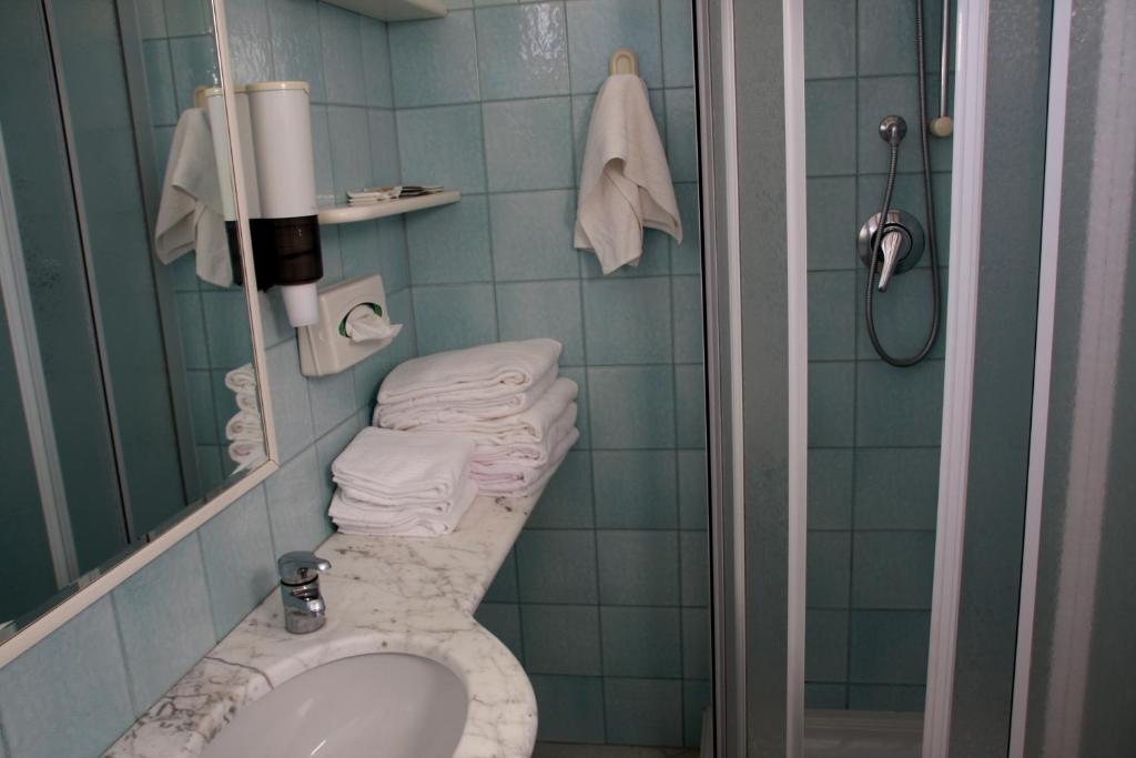 Koupelna v ubytování Hotel Excelsior