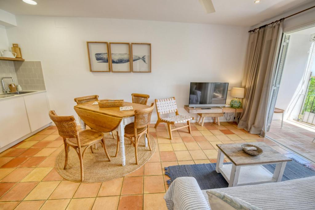 Kuchyň nebo kuchyňský kout v ubytování Refurbished Apartment Seaview, Santa Agata