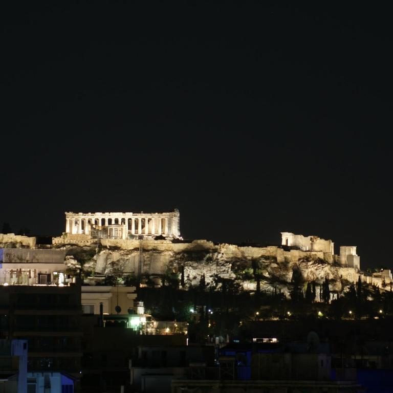 Acropolis View Chic Apartment