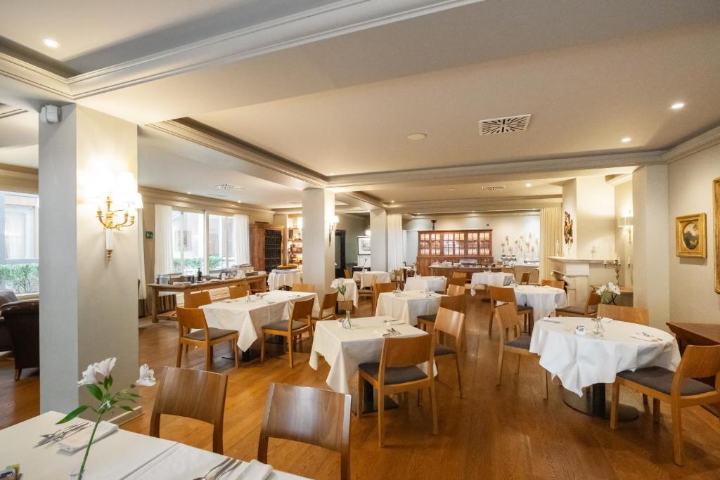 Restaurace v ubytování Hotel Vannucci