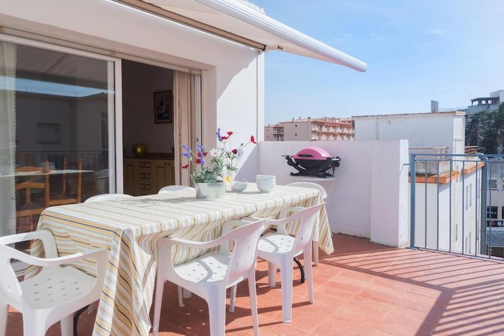 APARTAMENTOS AQUARIUM - 41 - TERRAZA 45 m2 AL LADO PLAYA