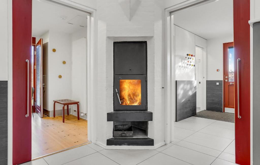 Fotografie z fotogalerie ubytování Stunning Home In Grenaa With Wifi v destinaci Grena