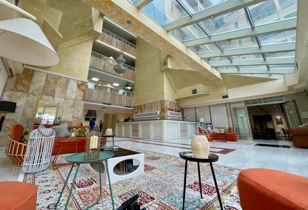 Posezení v ubytování AMH Hotel Durres