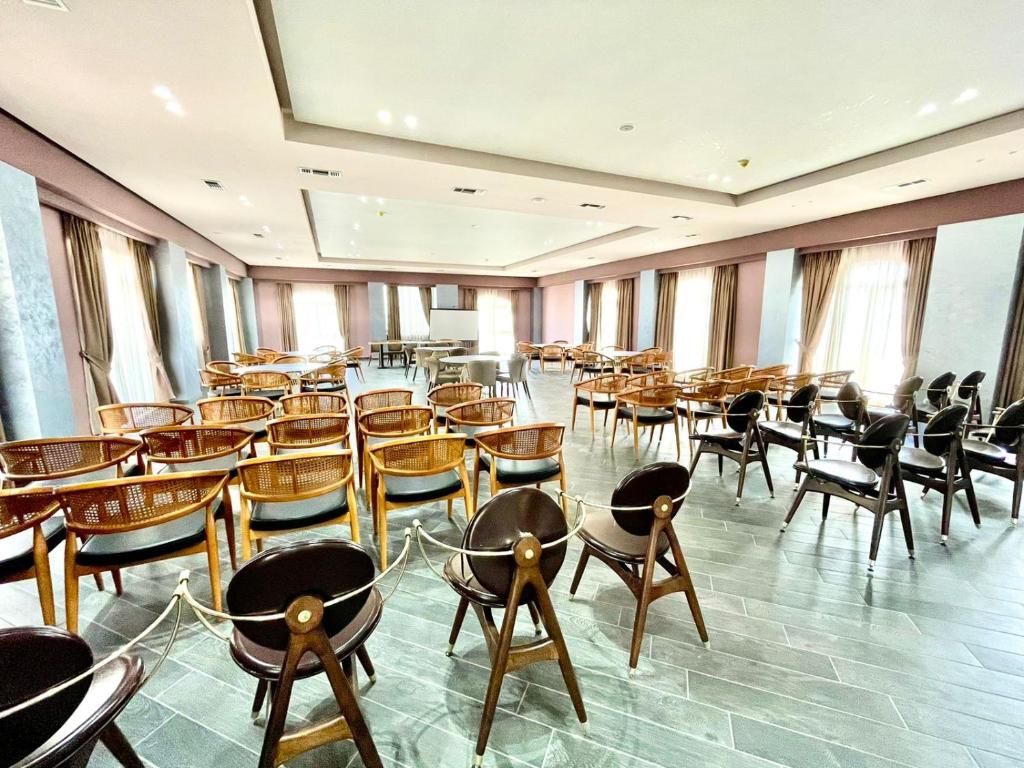 Restaurace v ubytování AMH Hotel Durres