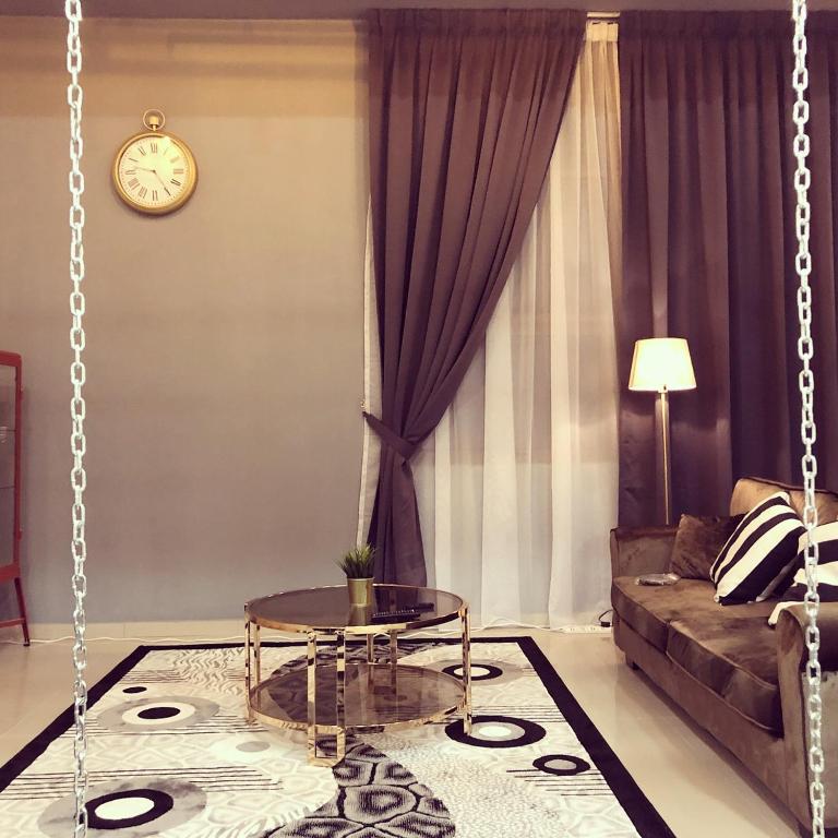 Posezení v ubytování Escapade Prison Suites Petaling Jaya