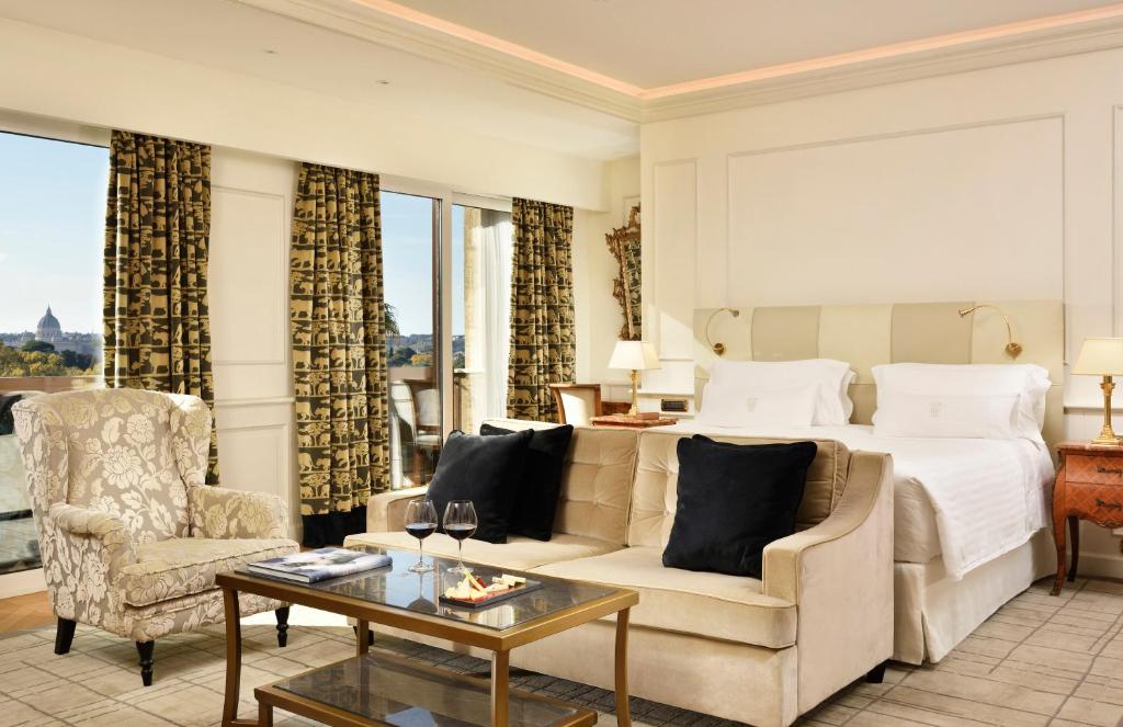Junior Suite Executive Park View — room photograph