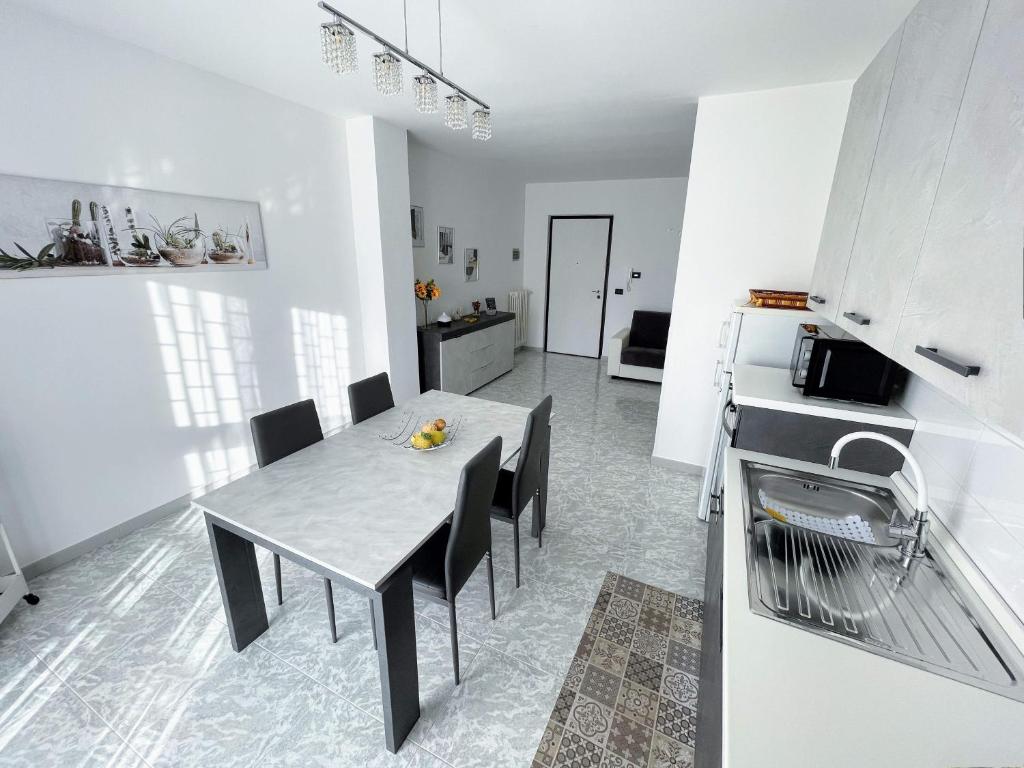 Kuchyň nebo kuchyňský kout v ubytování Apulian Apartment